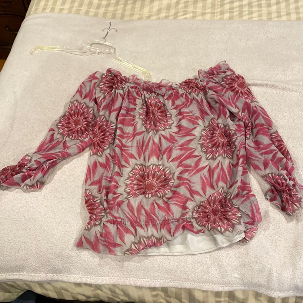 Jenny Han floral top